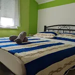 Rosa Apartamento Umago