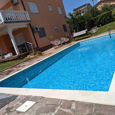 Apartament Rosa *