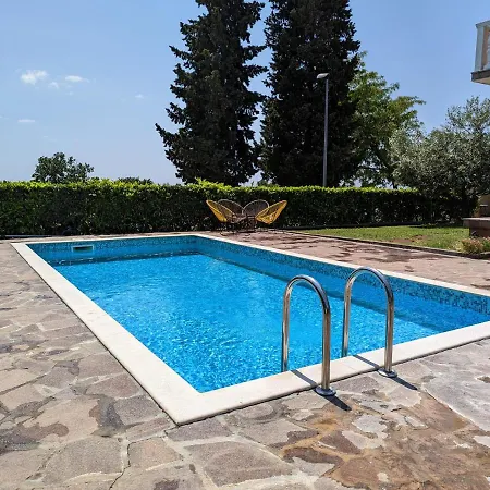 Apartament Rosa *