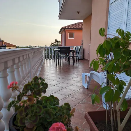 Rosa Apartament