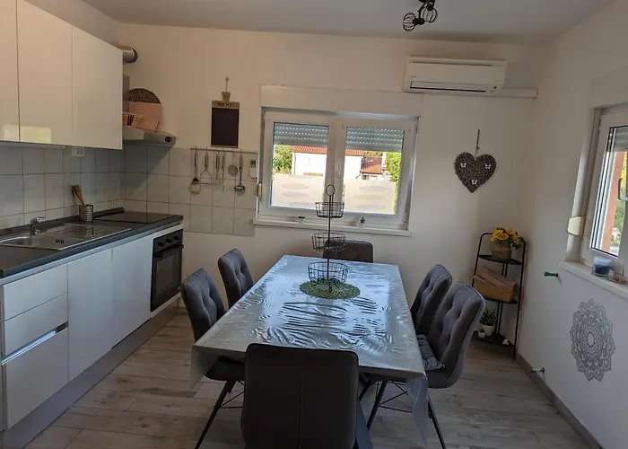 Rosa 아파트 우마그