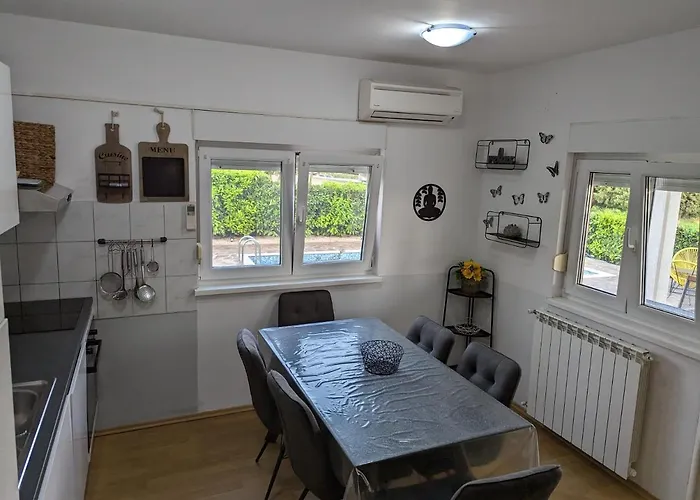 Rosa 아파트 우마그